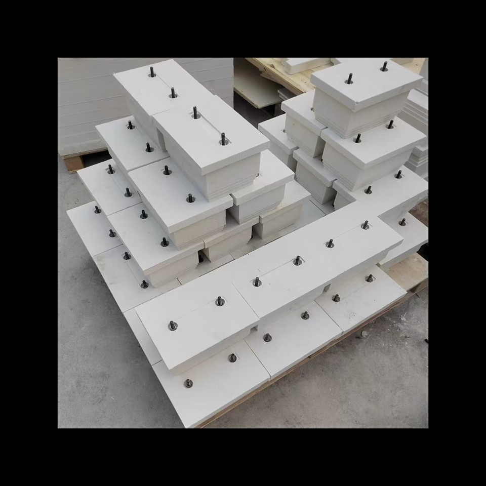 Quali condizioni di conservazione sono richieste per il pannello in fibra ceramica senza fumo?